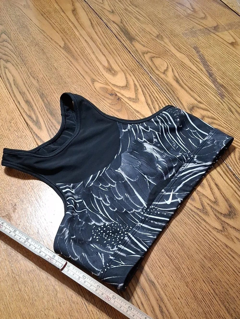 NIKE SPORTS BRA WOMENS MEDIUM Preowned BLACK WHITE Used Sports Exercise DRI FIT
